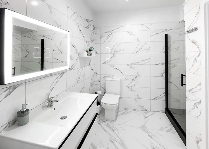 Orkana Centrum 아파트 *